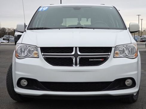 Used 2019 Dodge Grand Caravan SXT image 12