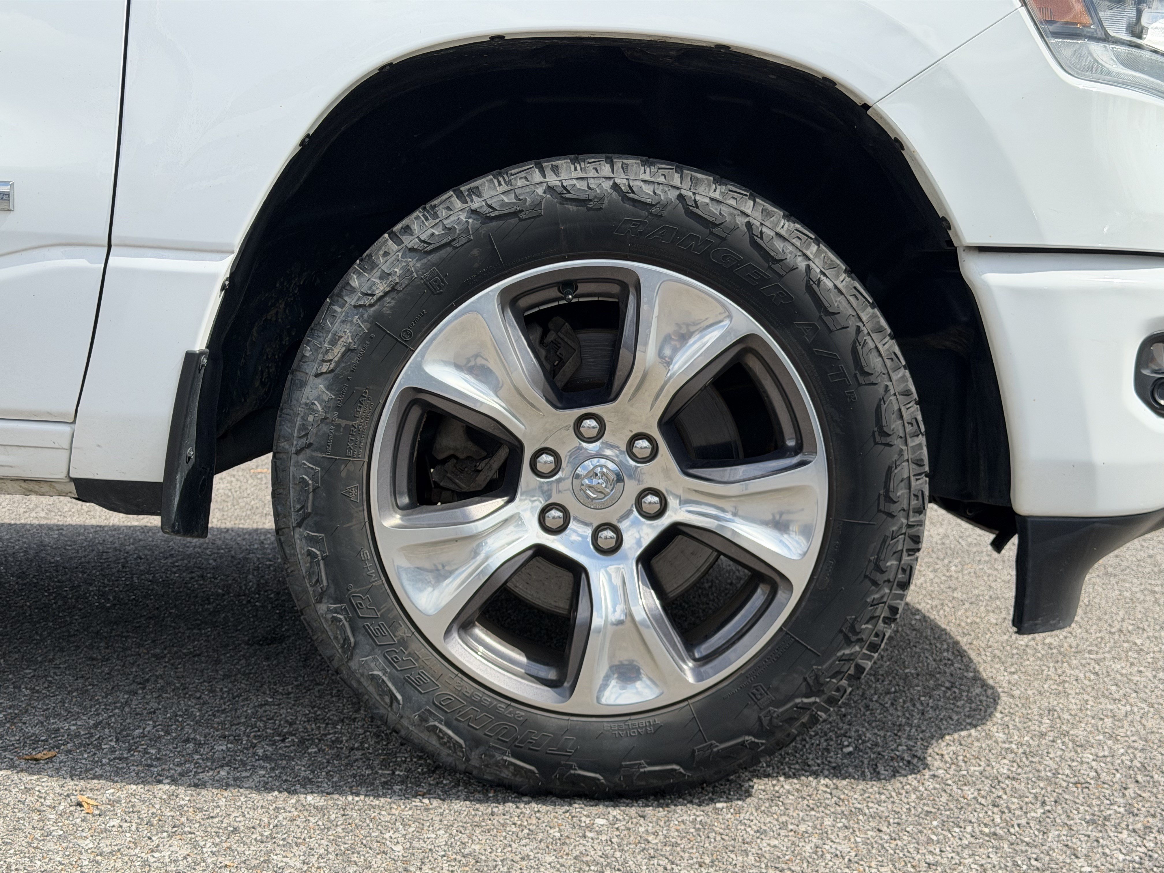 Used 2024 RAM 1500 Laramie AWD/4WD image 13