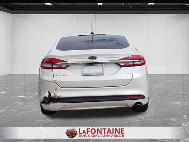 Used 2017 Ford Fusion SE FWD image 7