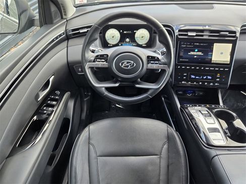 Used 2022 Hyundai Tucson Limited w/ Winter Package image 13