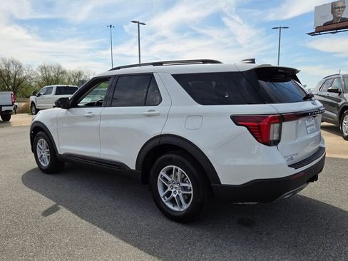 New 2026 Ford Explorer Active image 8