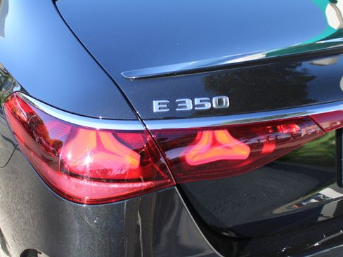 Used 2025 Mercedes-Benz E 350 Sedan image 13