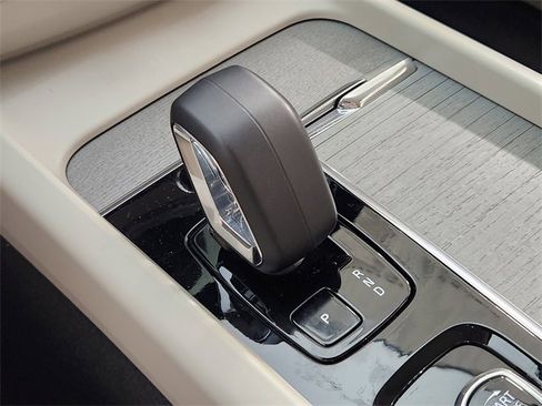 Used 2025 Volvo XC60 T8 Plus w/ Protection Package Premier image 19