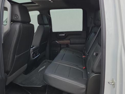 Used 2022 GMC Sierra 2500 Denali AWD/4WD image 11