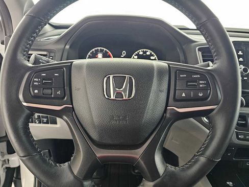 Certified 2025 Honda Ridgeline RTL image 23