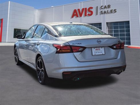 Used 2025 Nissan Altima 2.5 SR image 9