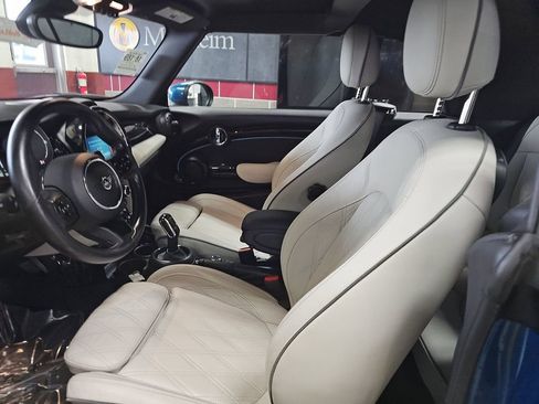 Used 2023 MINI Cooper S w/ Signature Upholstery Package image 7
