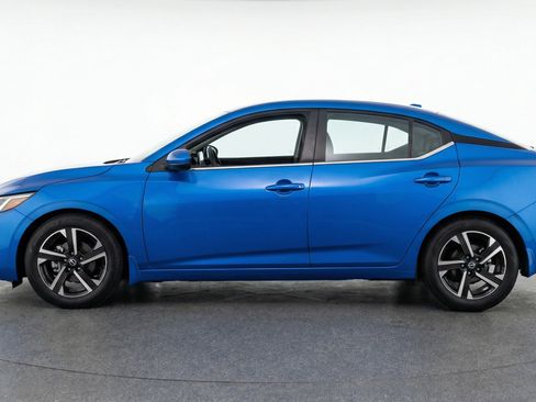 Used 2025 Nissan Sentra SV image 5