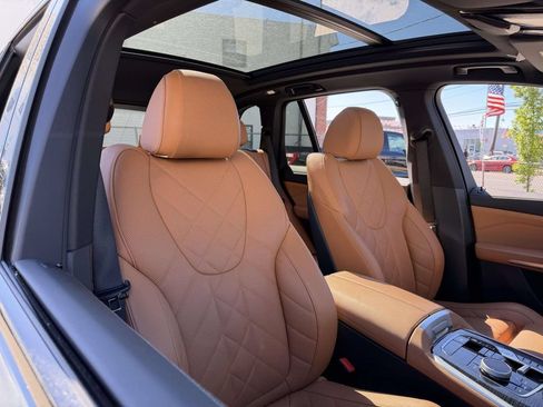 Used 2024 BMW X5 xDrive40i w/ M Sport Package AWD/4WD image 12