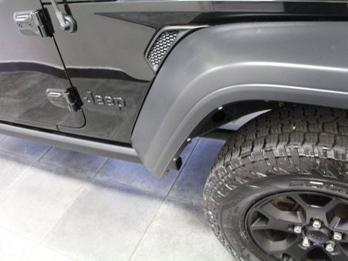 Used 2021 Jeep Wrangler Unlimited Sport AWD/4WD image 29