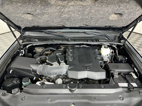 Used 2024 Toyota 4Runner SR5 image 31