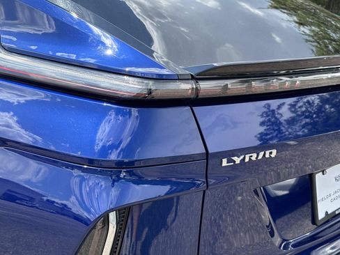 Certified 2024 Cadillac Lyriq Luxury AWD/4WD image 11