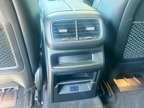 Used 2024 Mercedes-Benz GLE 350 4MATIC image 27