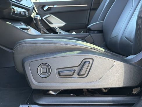 Used 2024 Audi Q3 2.0T Premium image 21