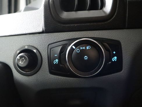 Used 2016 Ford Transit 150 XL image 31