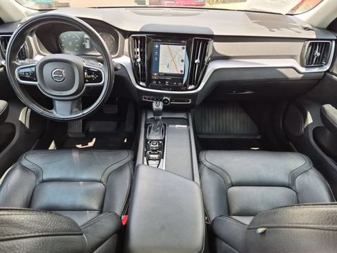 Used 2020 Volvo V60 T5 Cross Country AWD/4WD image 23