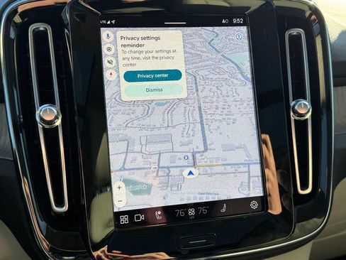 Certified 2023 Volvo XC40 B5 Plus w/ Protection Package Premier image 21