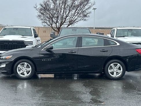 Used 2022 Chevrolet Malibu LS w/ Driver Confidence Package II image 7