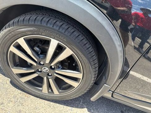 Used 2020 Nissan Kicks SR w/ SR Premium Package FWD image 13