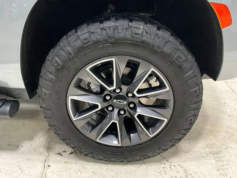 Used 2023 Chevrolet Tahoe Z71 w/ Luxury Package image 7