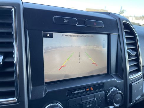 Used 2015 Ford F150 XLT w/ Equipment Group 302A Luxury AWD/4WD image 18
