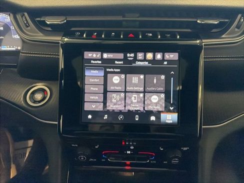 Used 2023 Jeep Grand Cherokee Altitude image 26