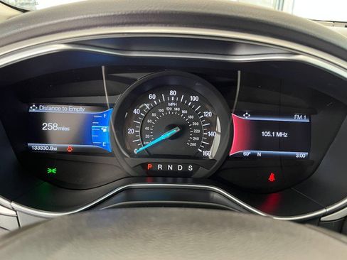 Used 2016 Ford Fusion SE image 23