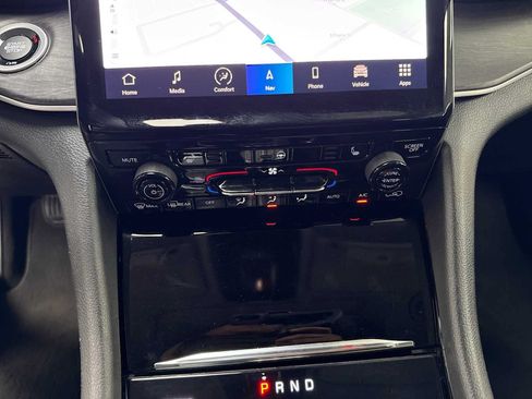 Used 2022 Jeep Grand Cherokee Limited AWD/4WD image 17