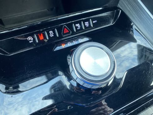 Used 2023 Jeep Wagoneer L Series III image 20