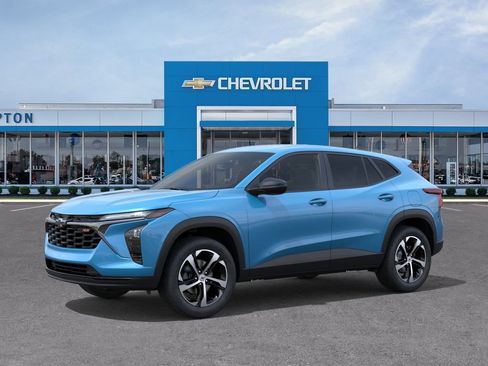 New 2026 Chevrolet Trax RS w/ Driver Confidence Package FWD image 2
