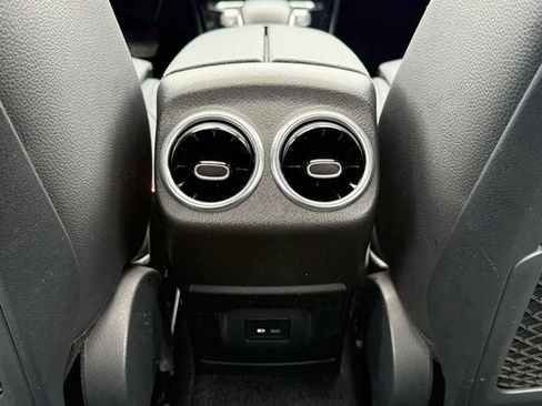 Used 2021 Mercedes-Benz CLA 250 4MATIC image 39