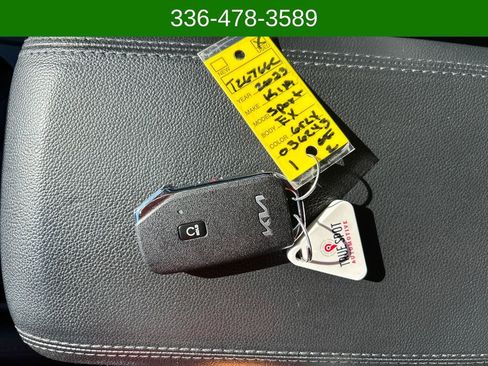 Used 2023 Kia Sportage EX image 29