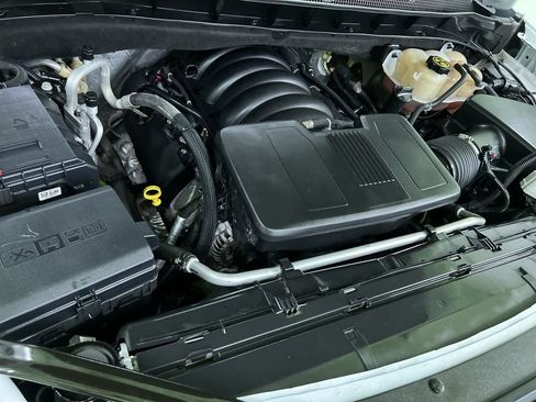 Used 2023 Chevrolet Tahoe 4WD image 28