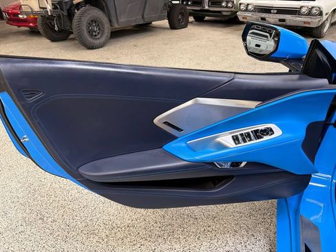 Used 2023 Chevrolet Corvette Stingray Premium Conv w/ Z51 Performance Package RWD image 31