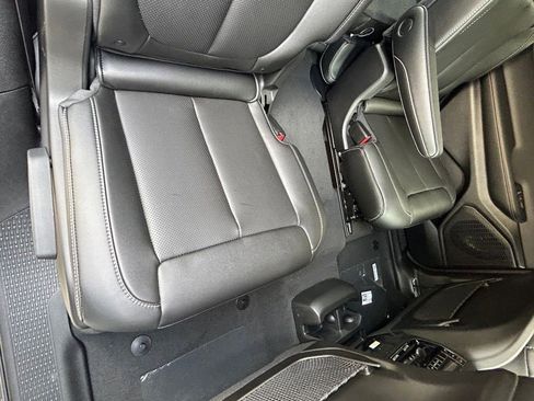 New 2025 Jeep Grand Cherokee L Limited w/ Luxury Tech Group II image 27