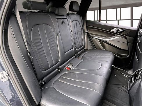 Used 2019 BMW X5 xDrive40i w/ Premium Package 2 image 27