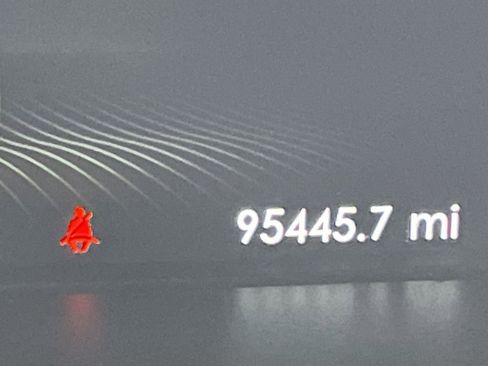 Used 2017 Lincoln Continental Select image 10