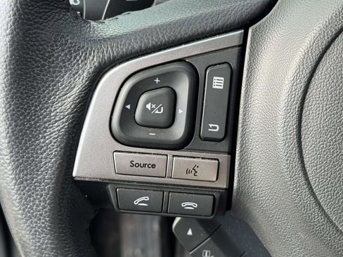 Used 2017 Subaru Outback 2.5i Limited image 18