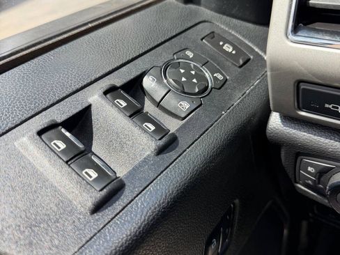 Used 2019 Ford F250 Lariat w/ Lariat Ultimate Package AWD/4WD image 26