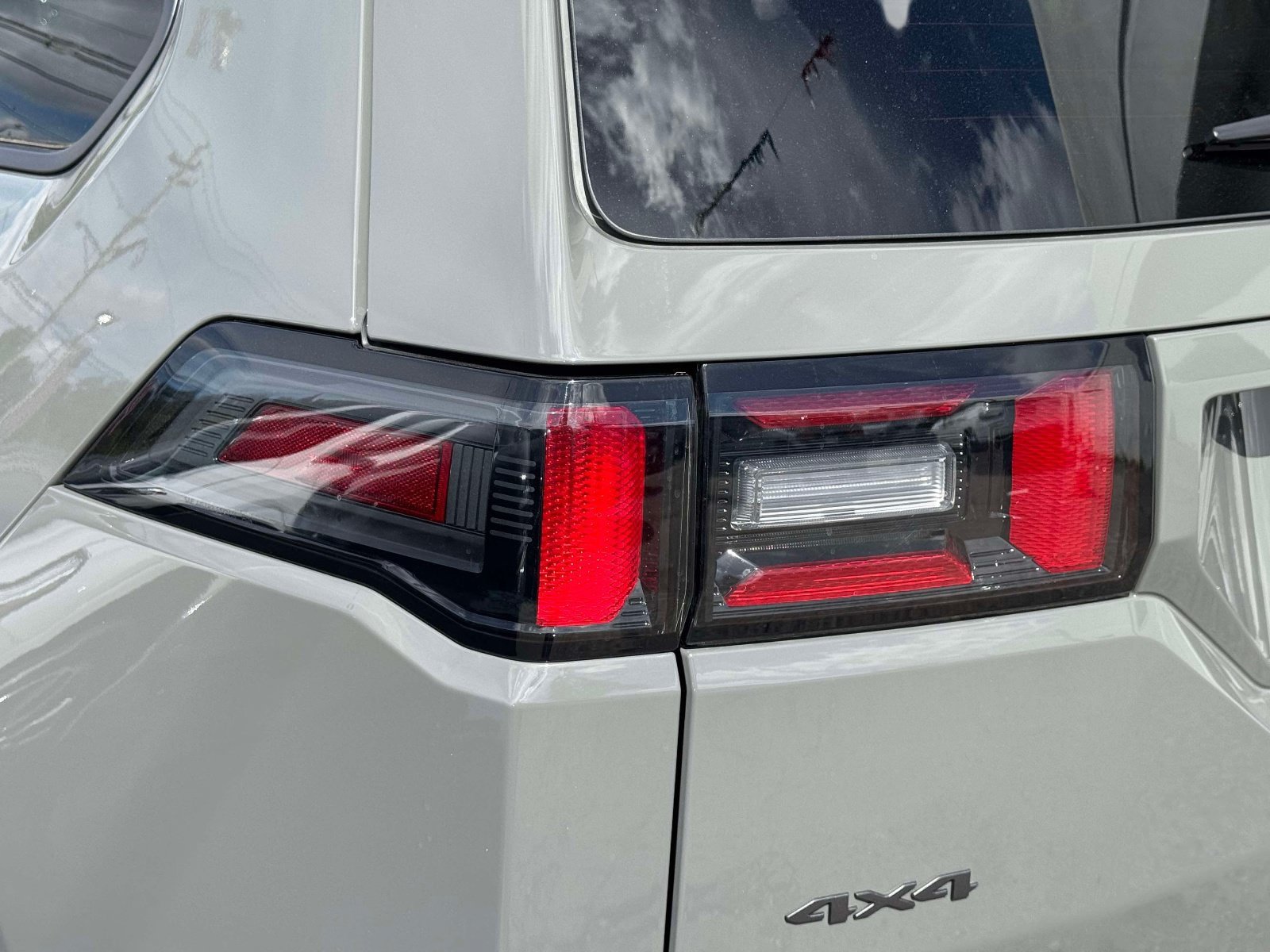 Used 2026 Jeep Cherokee Limited AWD/4WD image 11