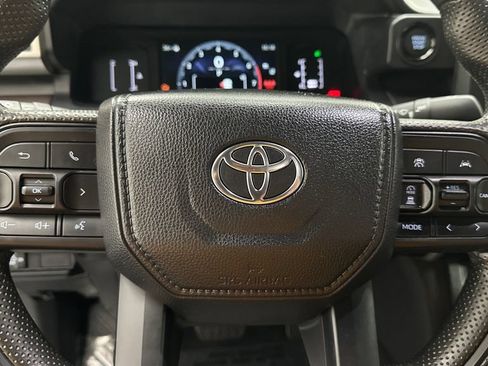 Certified 2024 Toyota Tacoma SR5 AWD/4WD image 15