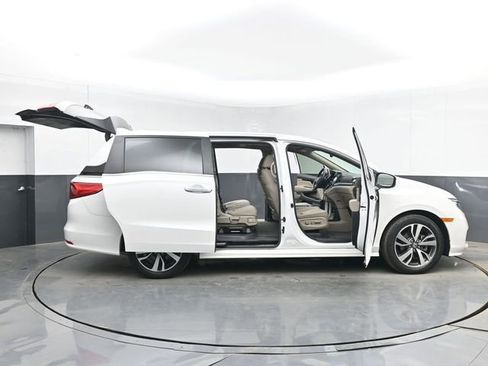 Used 2023 Honda Odyssey Touring image 54