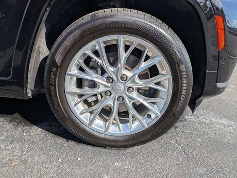 Certified 2021 Jeep Grand Cherokee L Summit w/ Advanced Protech Group IV AWD/4WD image 31