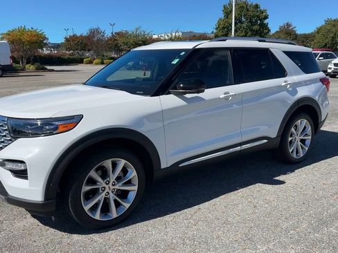 Used 2022 Ford Explorer Platinum w/ Equipment Group 601A image 29