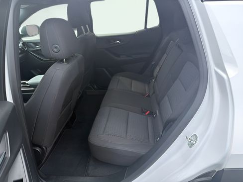Used 2025 Chevrolet Equinox LT AWD/4WD image 13