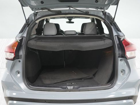 Used 2022 Nissan Kicks SR w/ Premium Package image 15