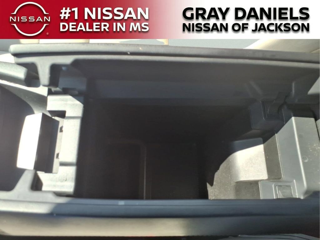 Used 2023 Nissan Rogue SV w/ SV Premium B Package FWD image 20