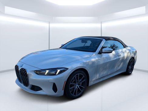 Used 2025 BMW 430i Convertible w/ Premium Package image 10