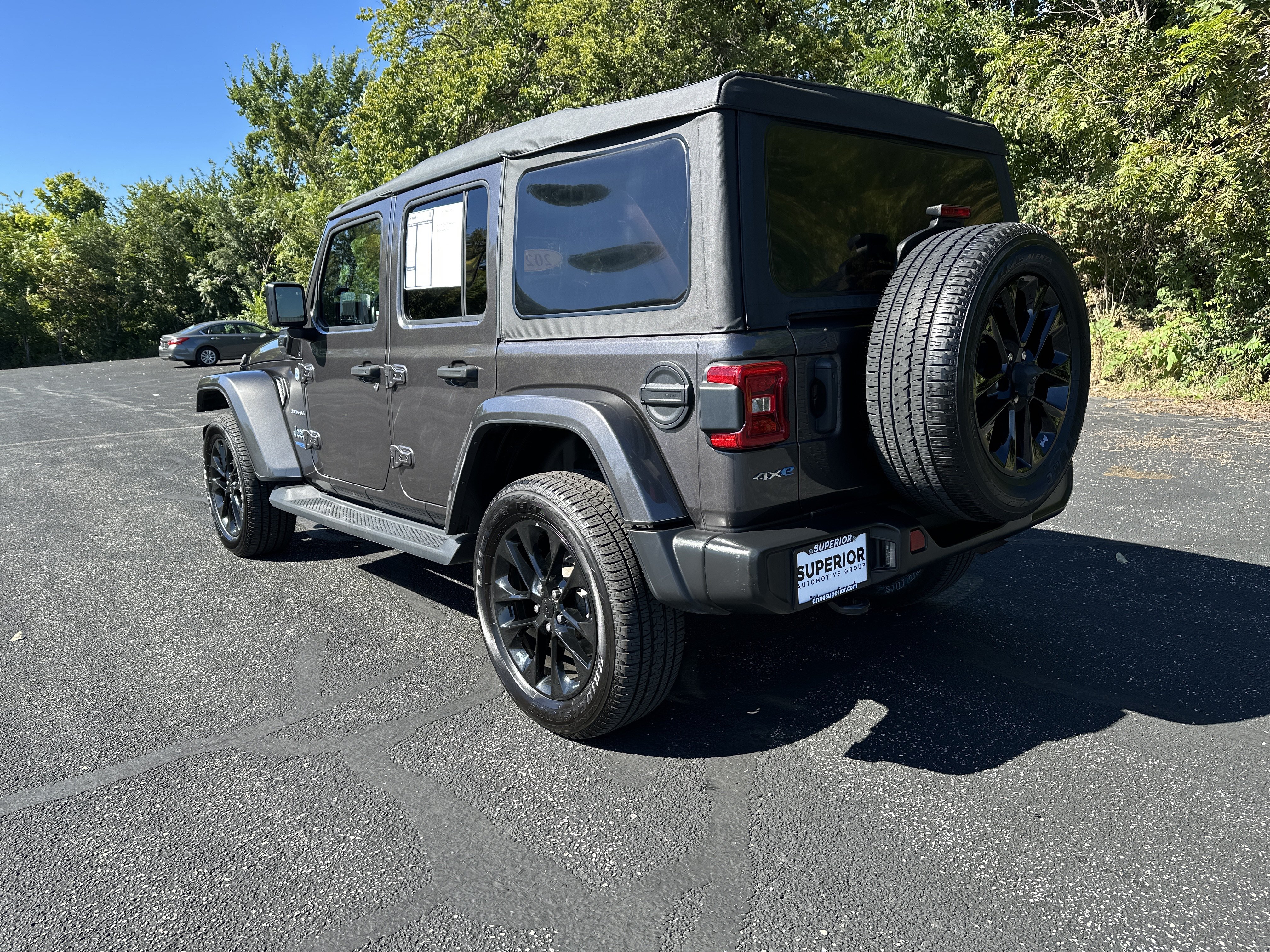 Used 2021 Jeep Wrangler Unlimited Sahara w/ Cold Weather Group AWD/4WD image 5