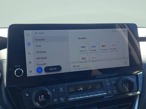 Used 2025 Toyota Grand Highlander AWD image 22